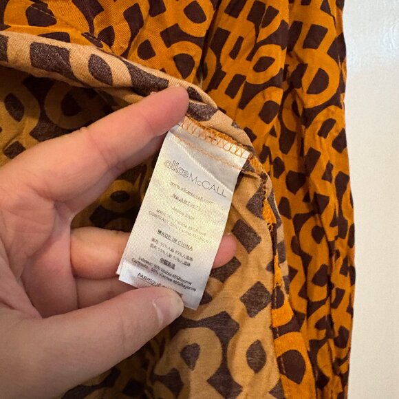 Alice McCall Akima Button-Up Top in Toffee - US 6 - Picture 4 of 7